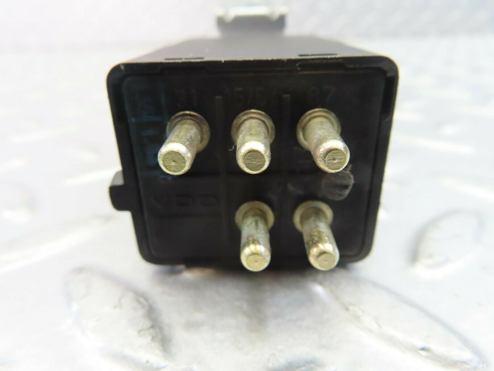 10729 Mercedes-Benz W123 230E Rear Heated Window Relay 1078200010