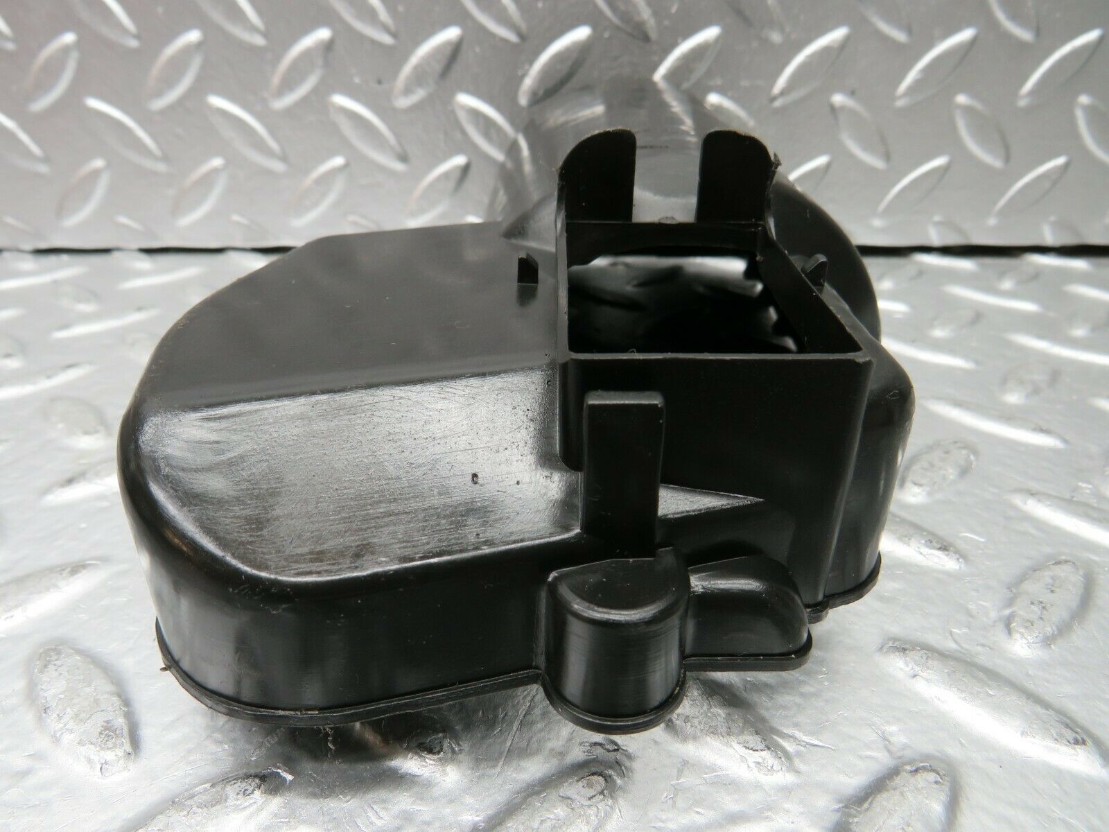 22918 Mercedes-Benz C107 450SLC Coupe Wiper Motor Cover 1390591012