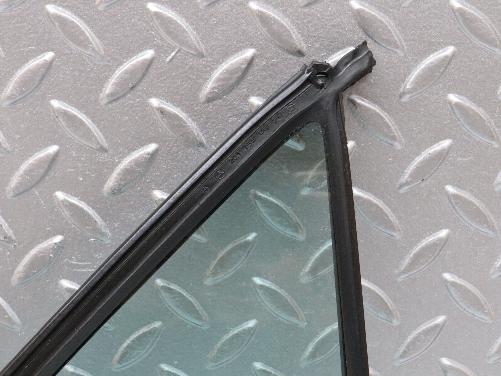 33827 Mercedes-Benz W201 190E 2.0L Rear Right Quarter Window Glass 2017350624