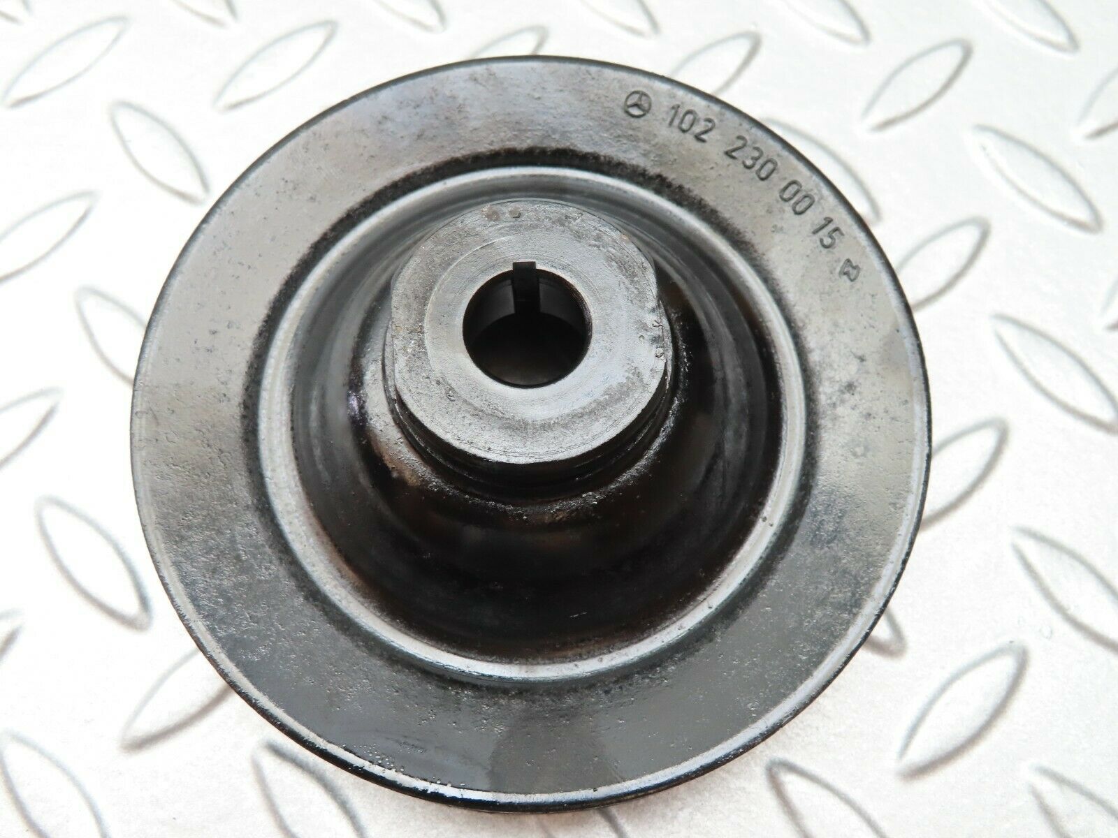 4447 Mercedes-Benz W123 230E  Power Steering Pump Pulley 1022300015