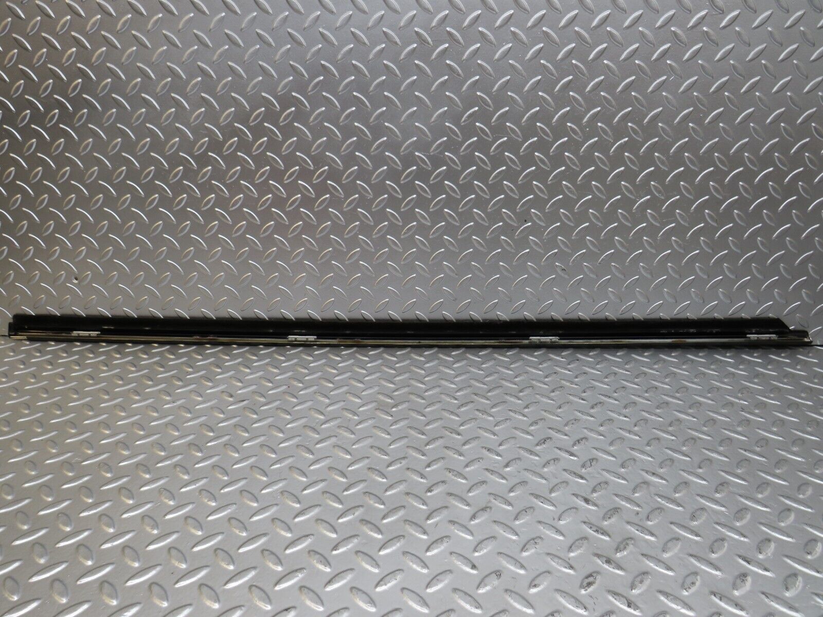 24886 Mercedes-Benz W140 SEL320 LWB Rear Right Door Moulding Trim