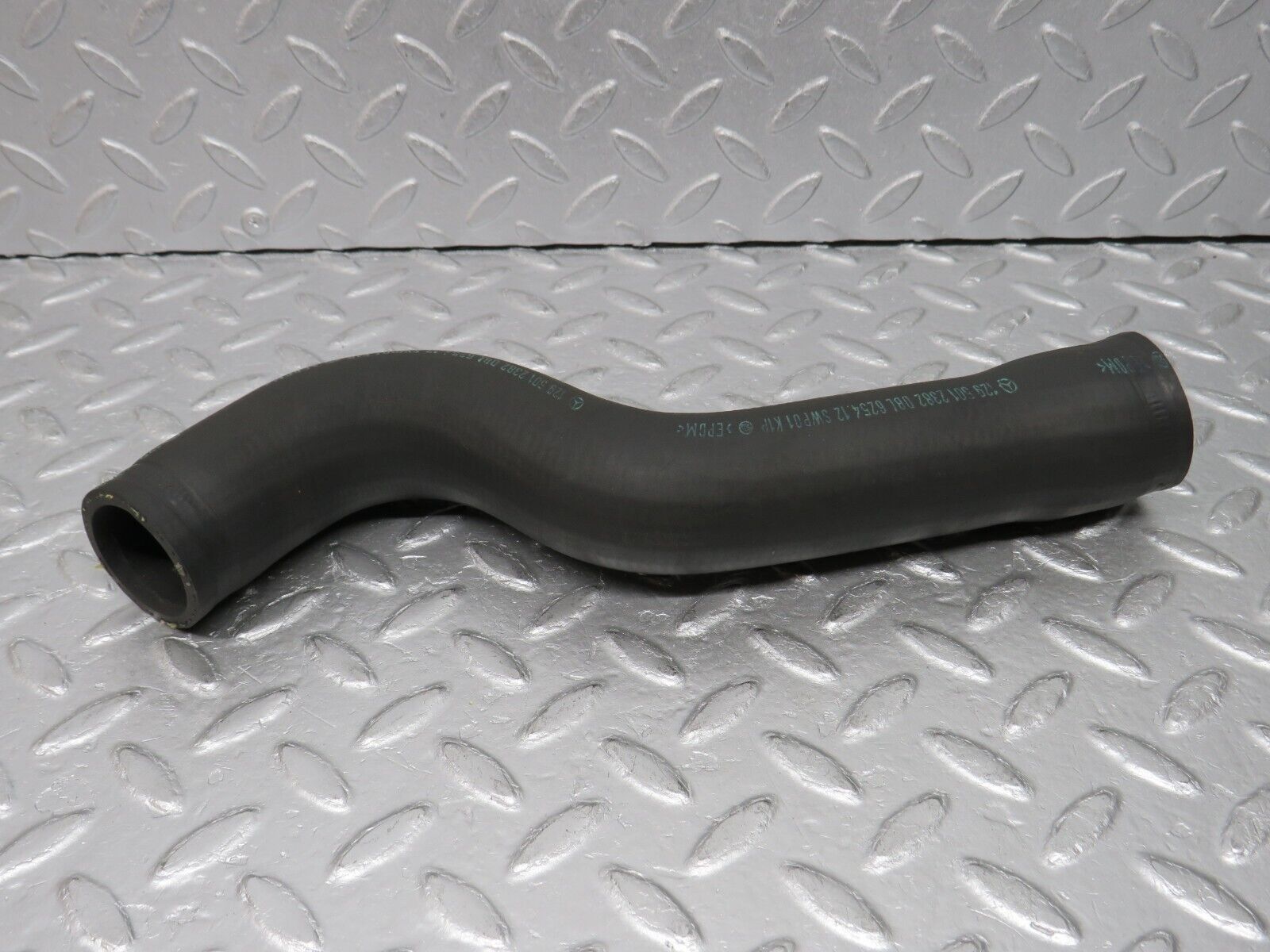 38276 Mercedes-Benz R129 280SL Coupe Upper Radiator Hose Pipe 1295012382