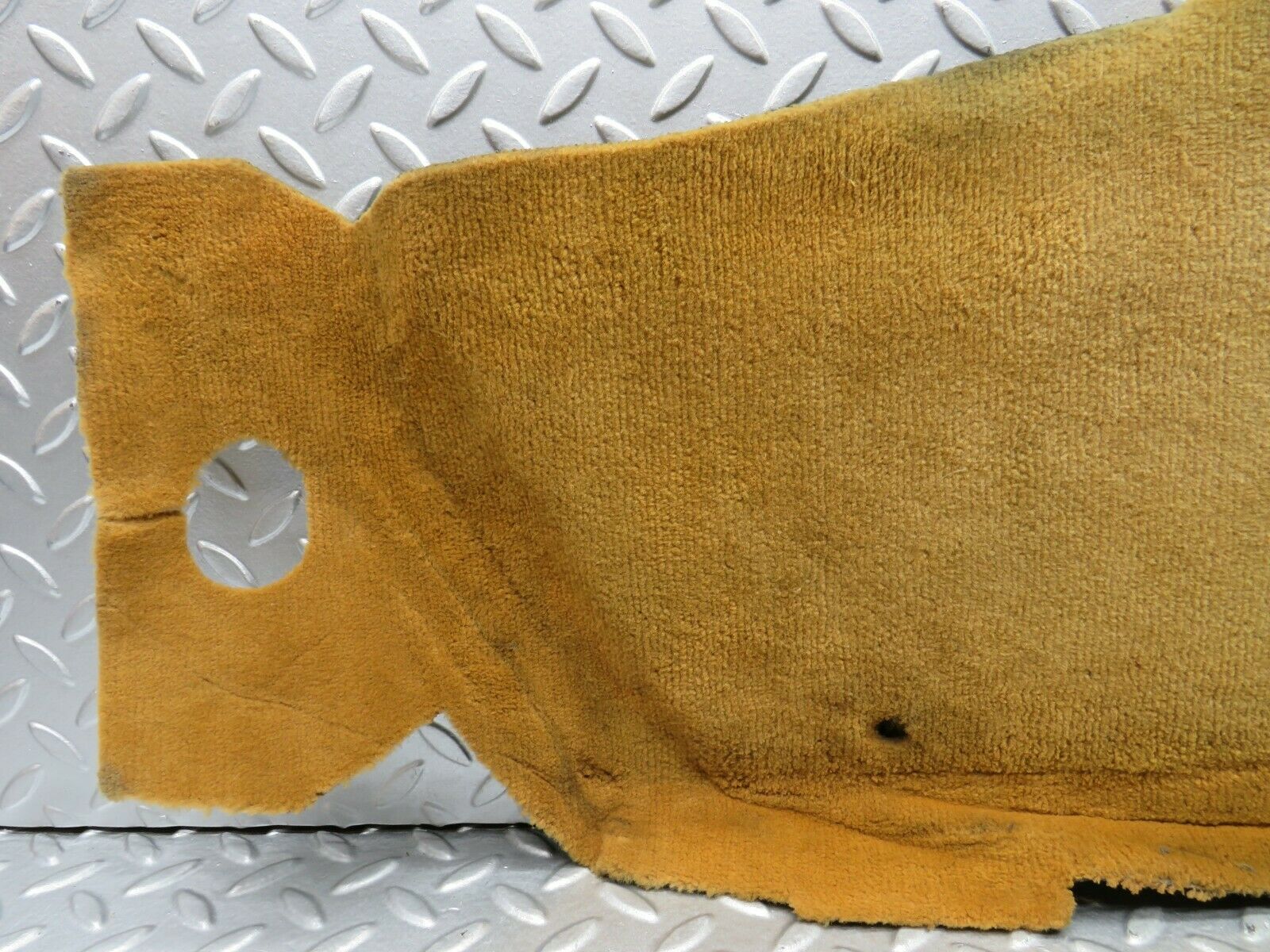 22130 Mercedes-Benz S123 280TE Centre Console Carpet Palomino Left Side