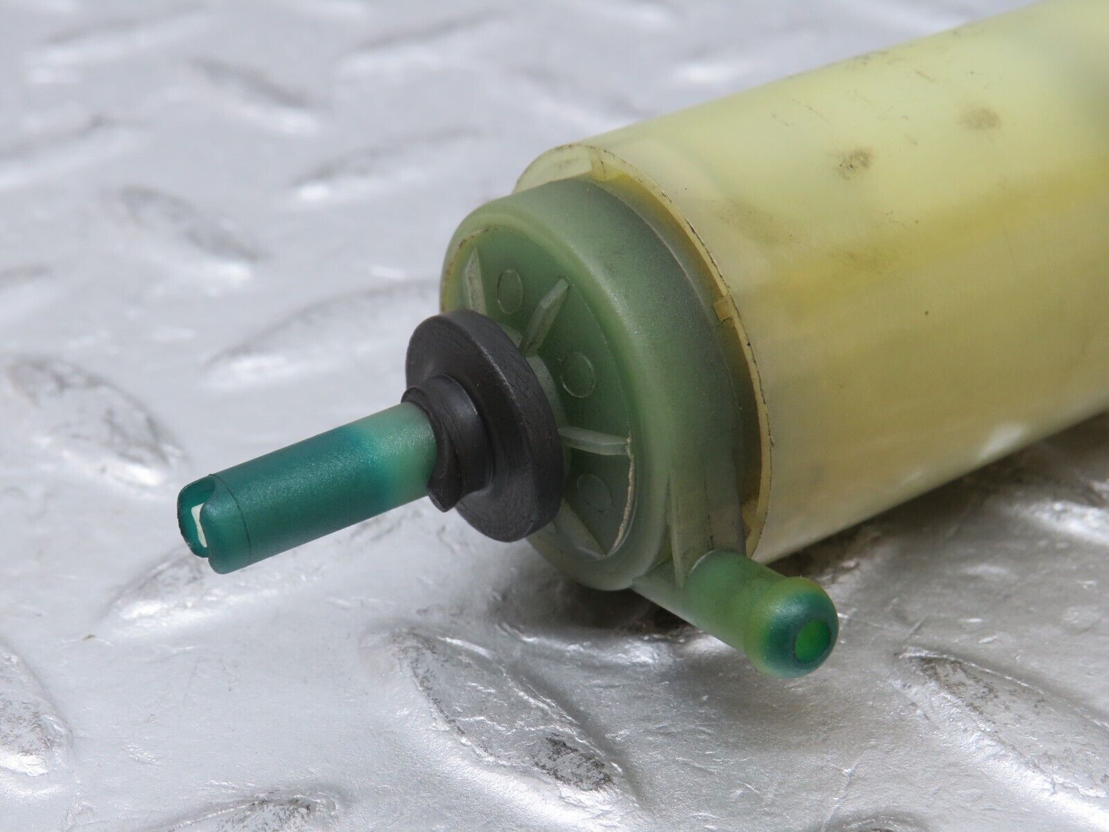 37740 Mercedes-Benz A124 320E Cabriolet Windscreen Washer Pump VDO