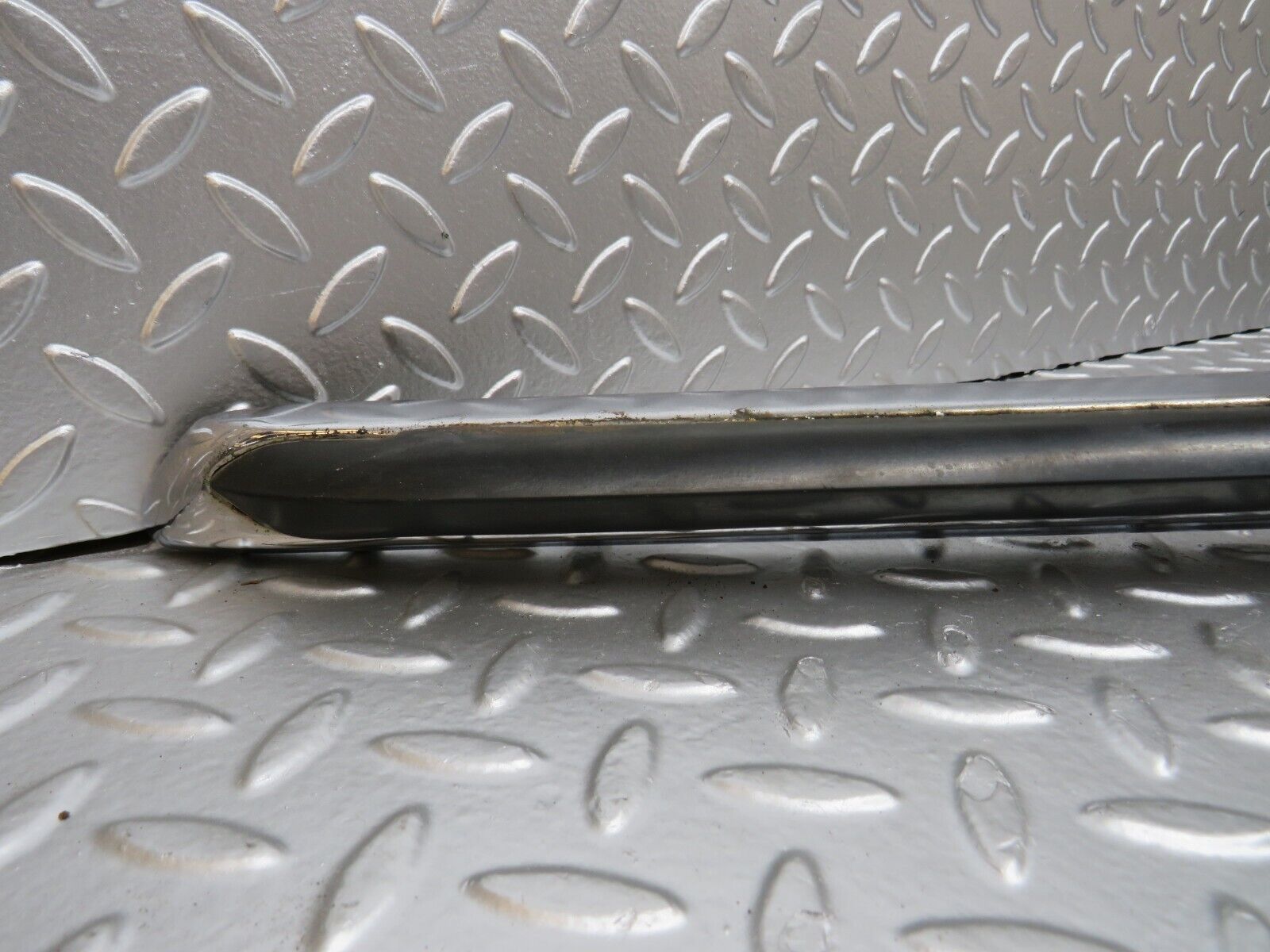 26347 Mercedes-Benz W116 450SE Rear Right Upper Bumper Chrome