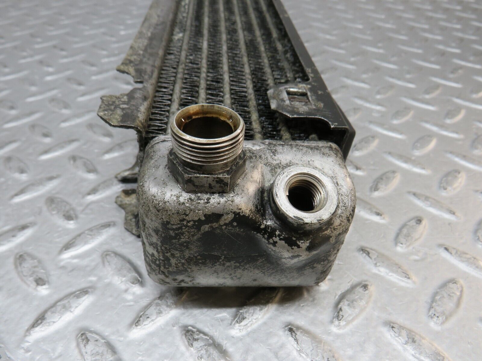 37406 Mercedes-Benz W109 300SEL Oil Cooler Radiator Behr 1161800065