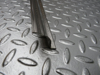 0844 Mercedes-Benz C107 350SLC Coupe Right Door Sill Chrome