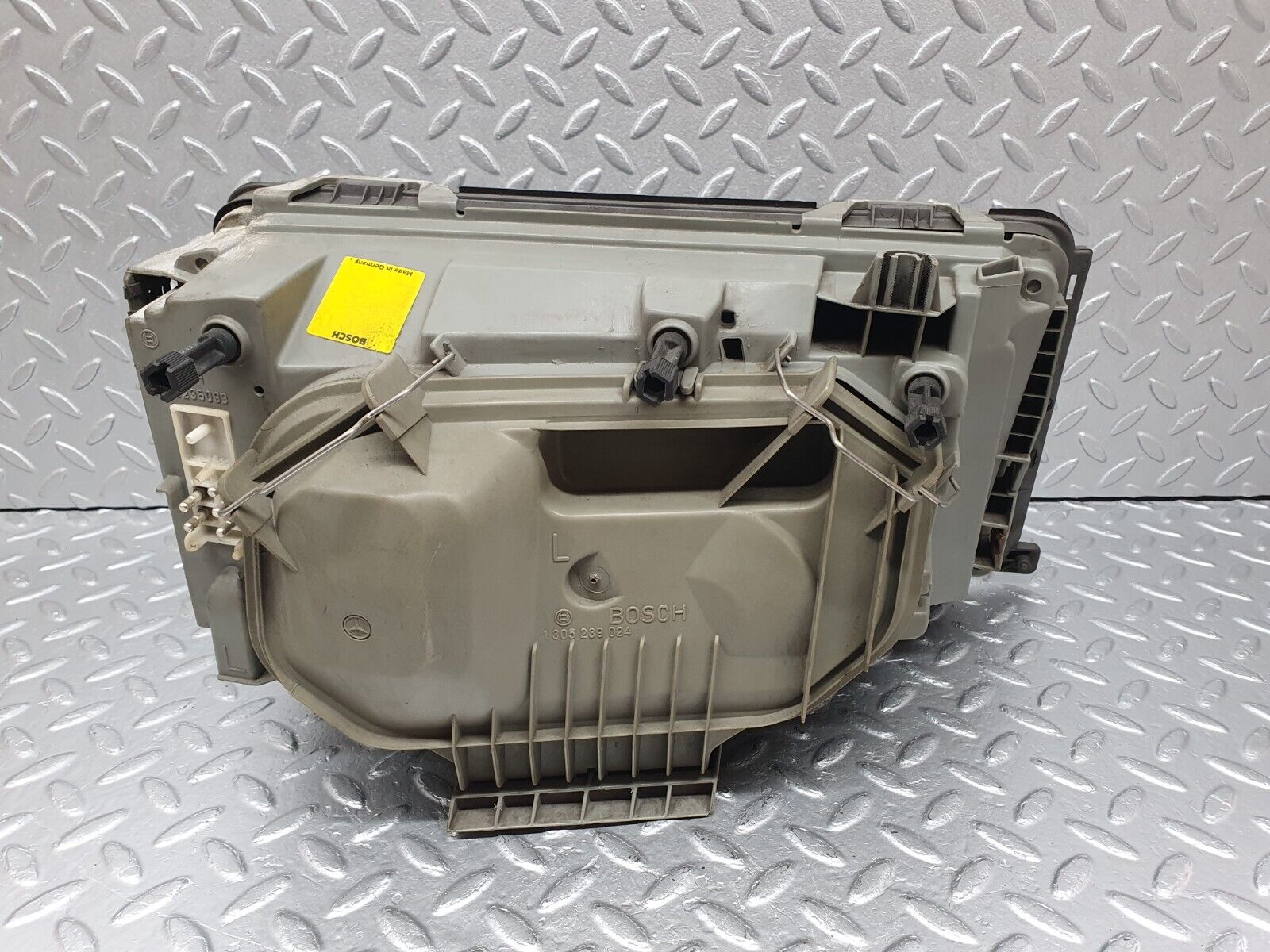 41433 Mercedes-Benz W124 200E Headlight Left Side Bosch 1305621038 1305235093
