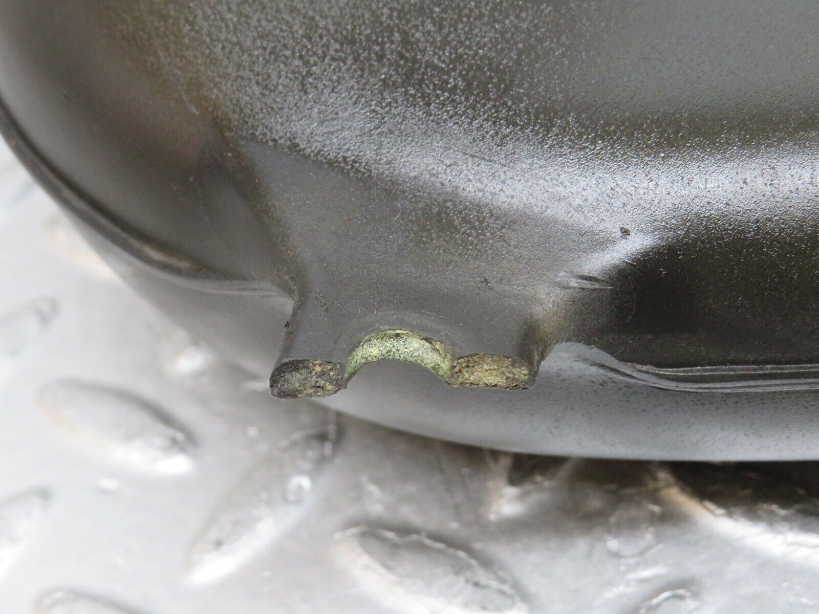 37819 Mercedes-Benz A124 320E Cabriolet Air Intake Pipe 1041412204