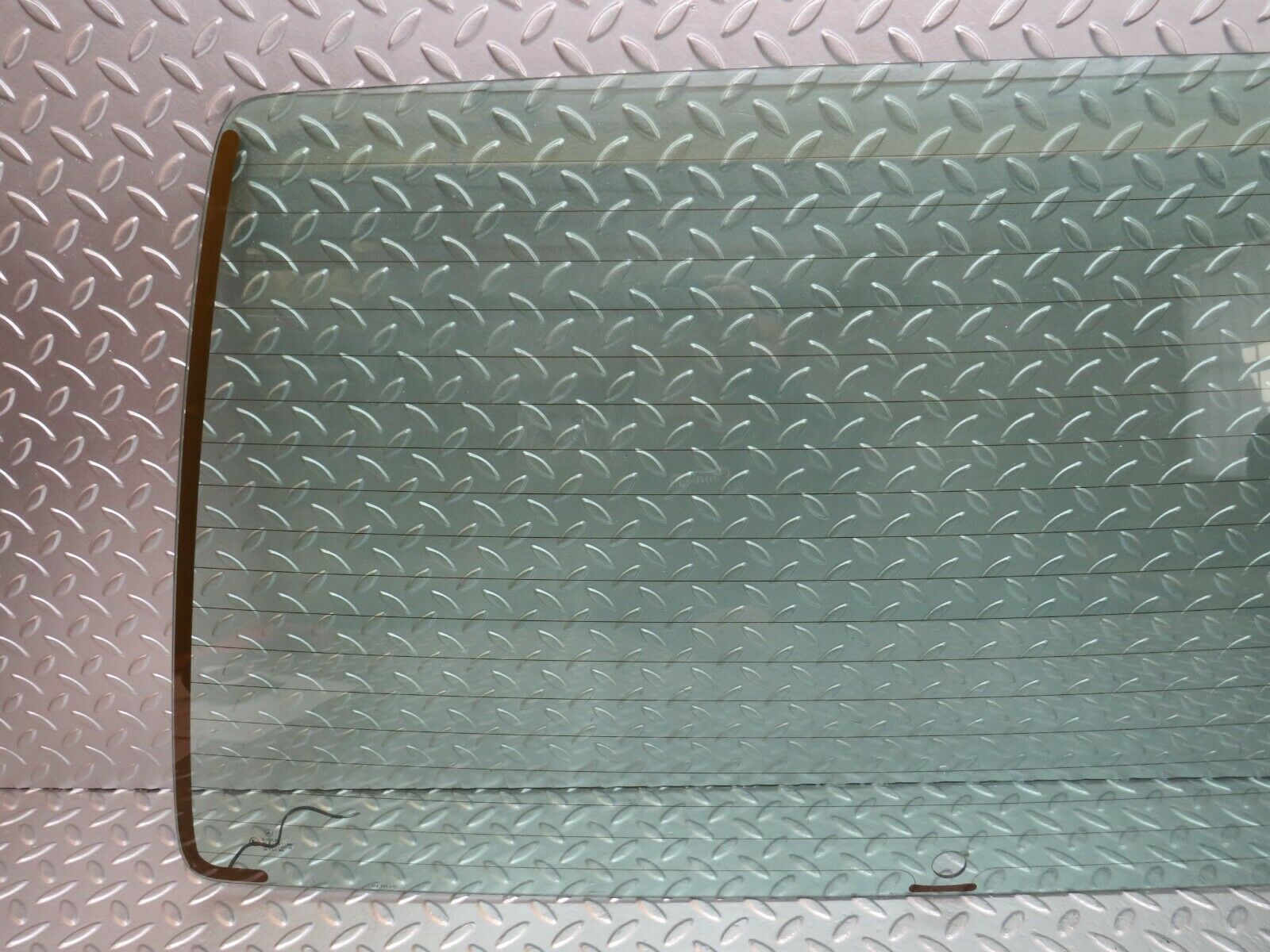 24443 Mercedes-Benz S124 220TE Wagon Tailgate Heated Windscreen 1247400157