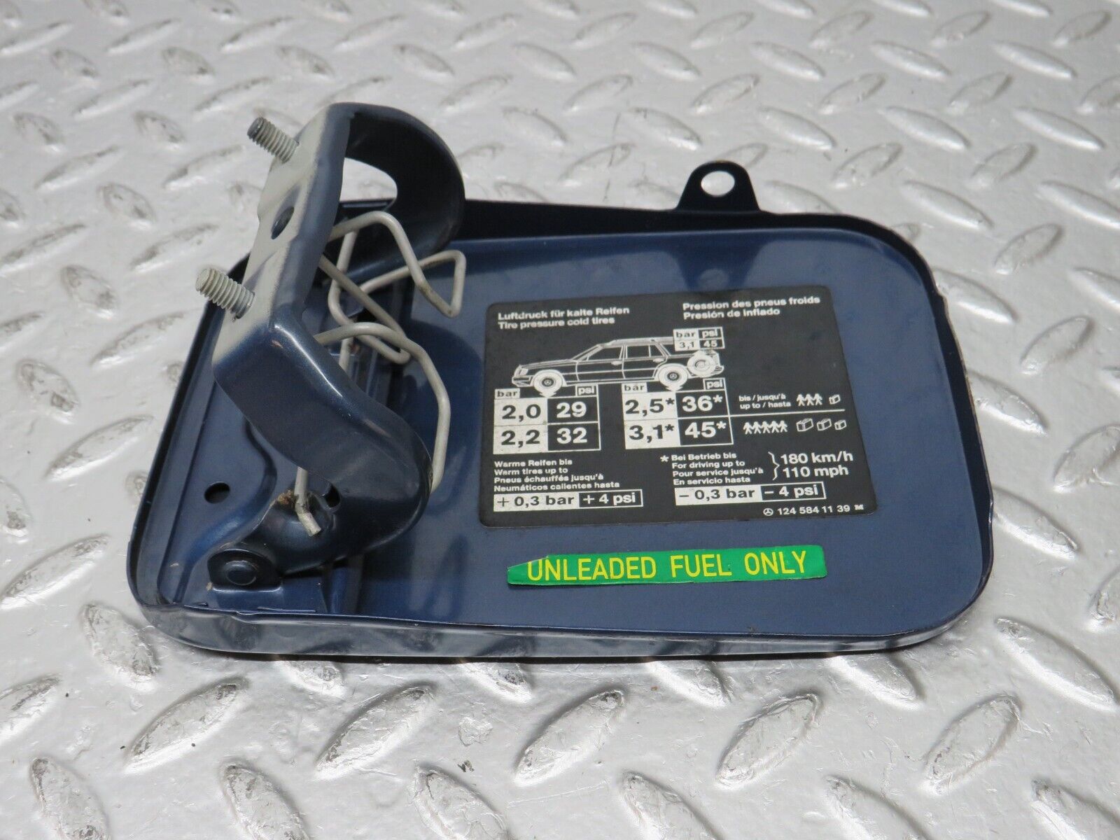 31307 Mercedes-Benz S124 220TE Wagon Fuel Tank Flap Cap 1245841139