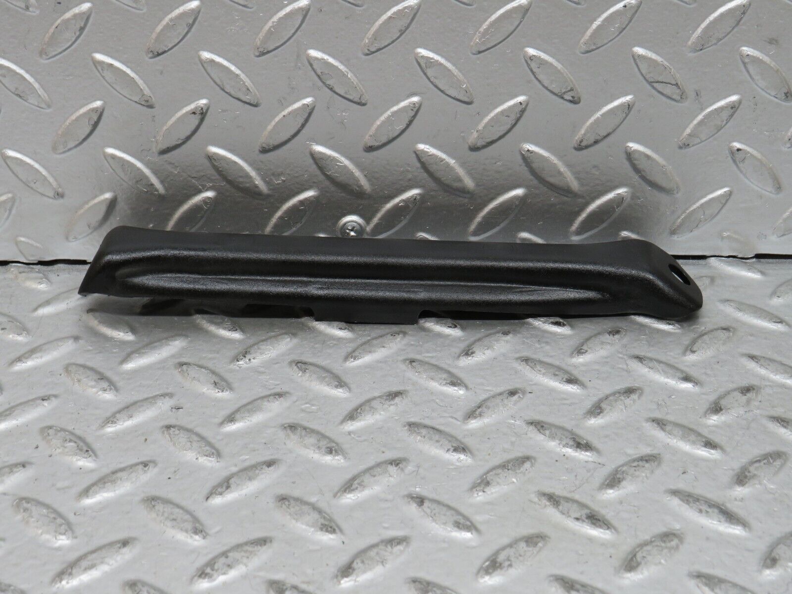 28088 Mercedes-Benz W123 280E Intake Manifold Bracket