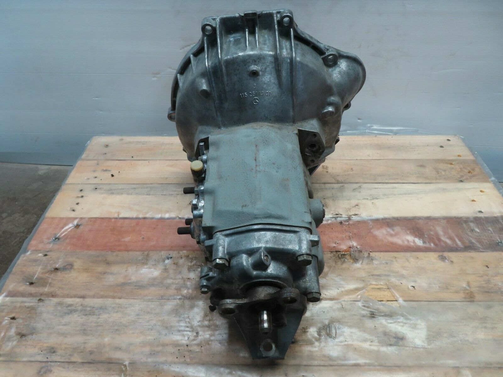 8631 Mercedes-Benz W115 220D Manual Gearbox 1152511301