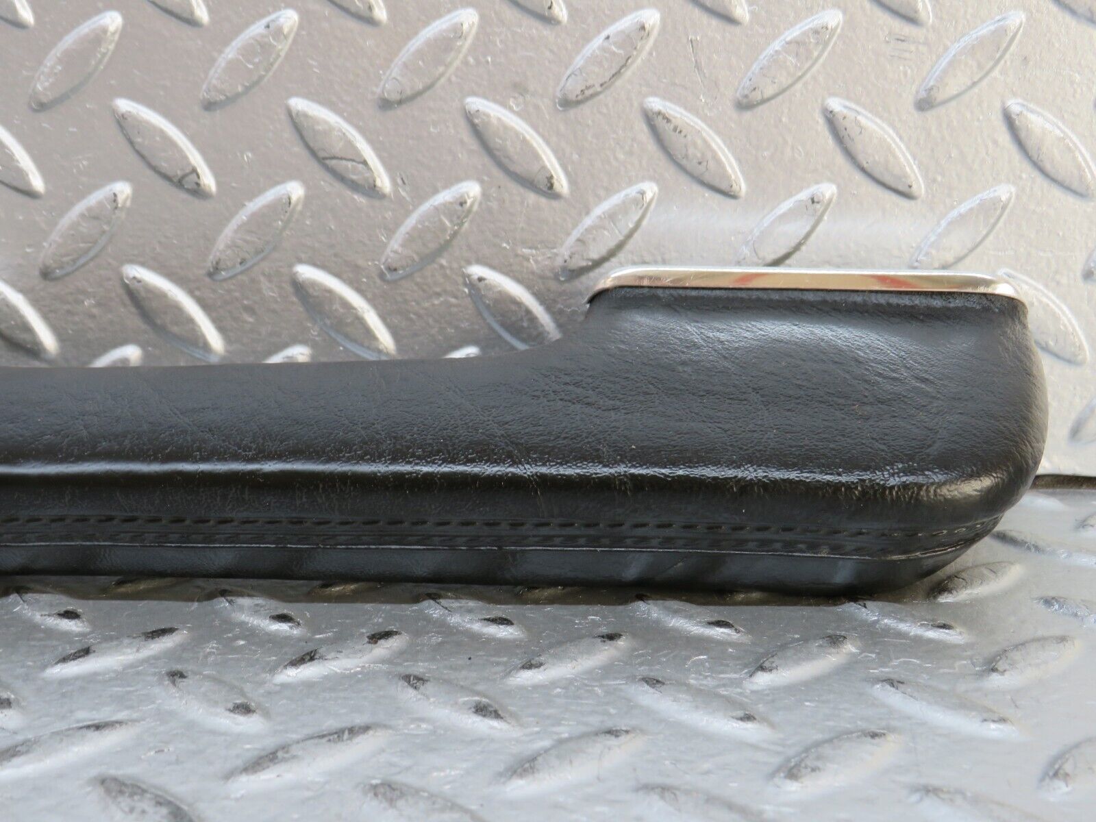28261 Mercedes-Benz S123 240D Wagon Interior Door Handle Right  Black 12397020