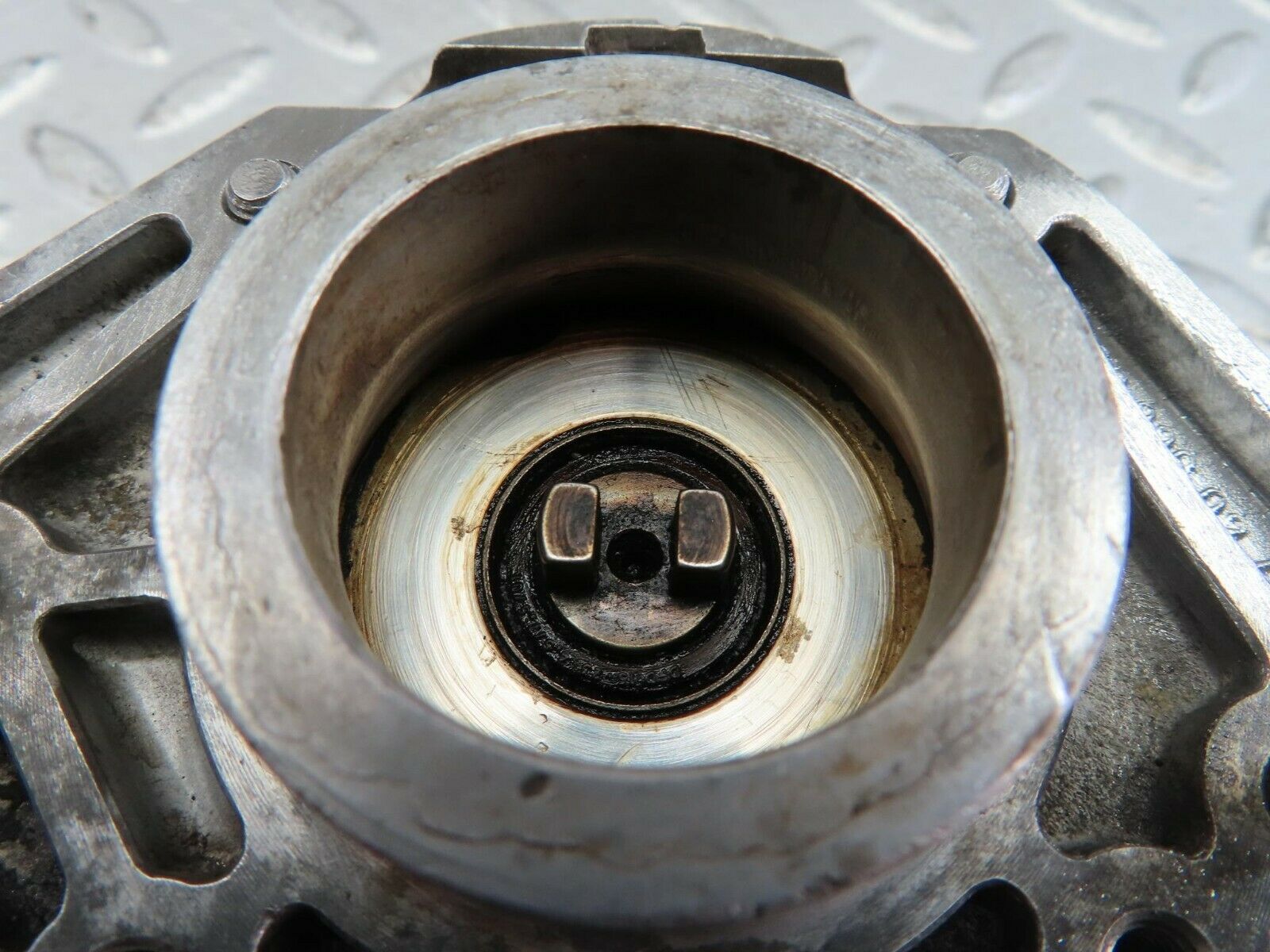 9551 Mercedes-Benz C123 280CE Coupe  Hydraulic Suspension Pump 1022360245