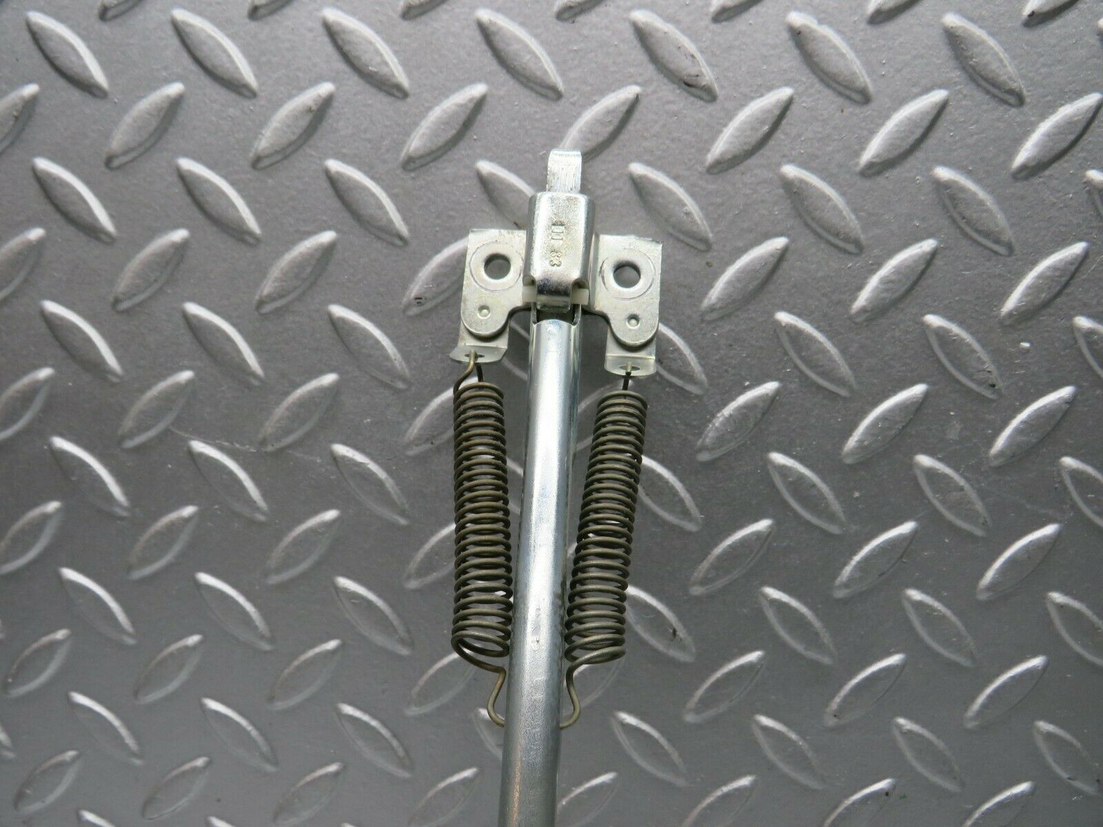 22027 Mercedes-Benz S123 280TE Rear Seat Backrest Locking Mechanism Right Side