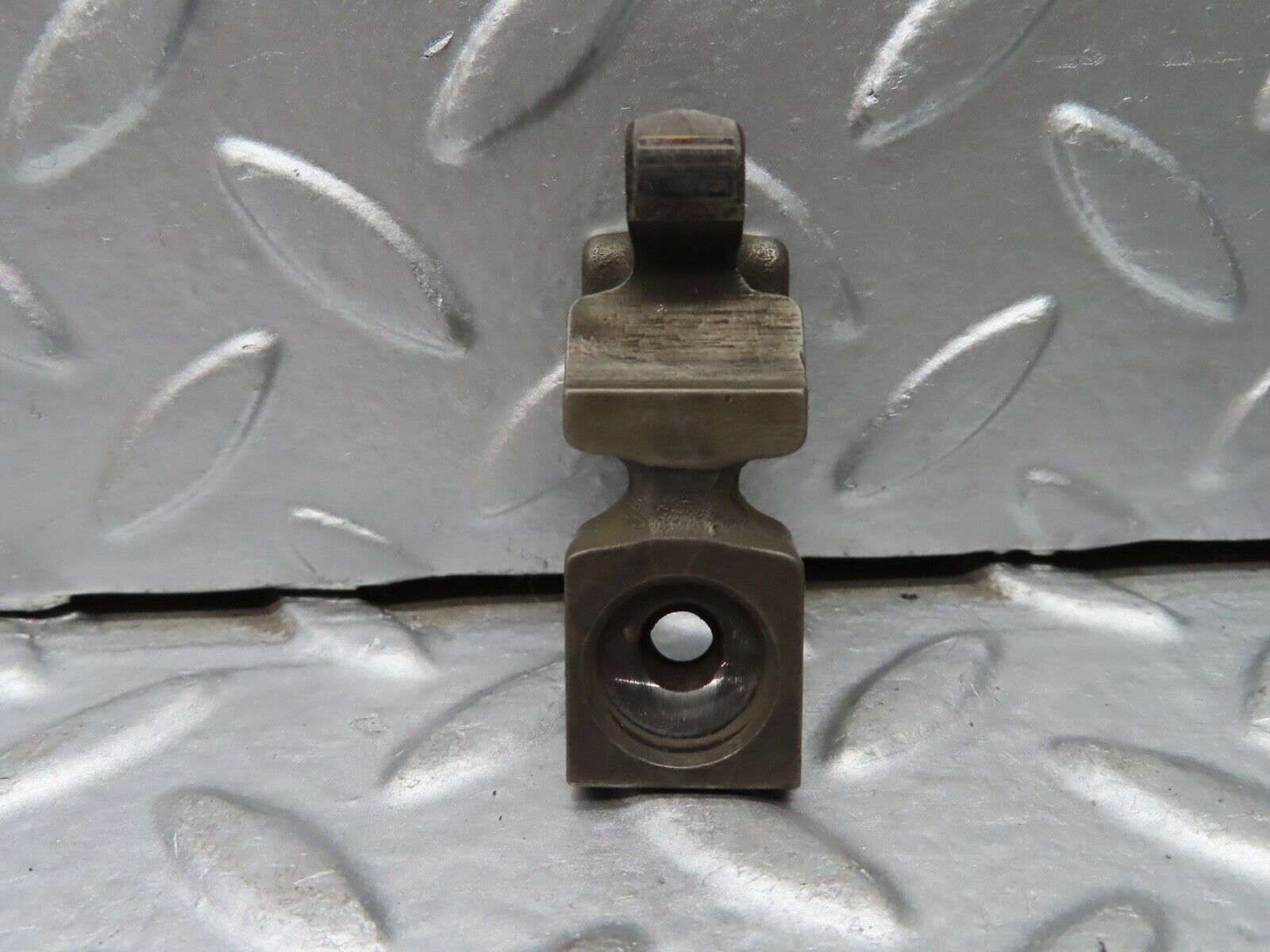 20726 Mercedes-Benz R107 450SL Valve Rocker Arm With Retaining Spring