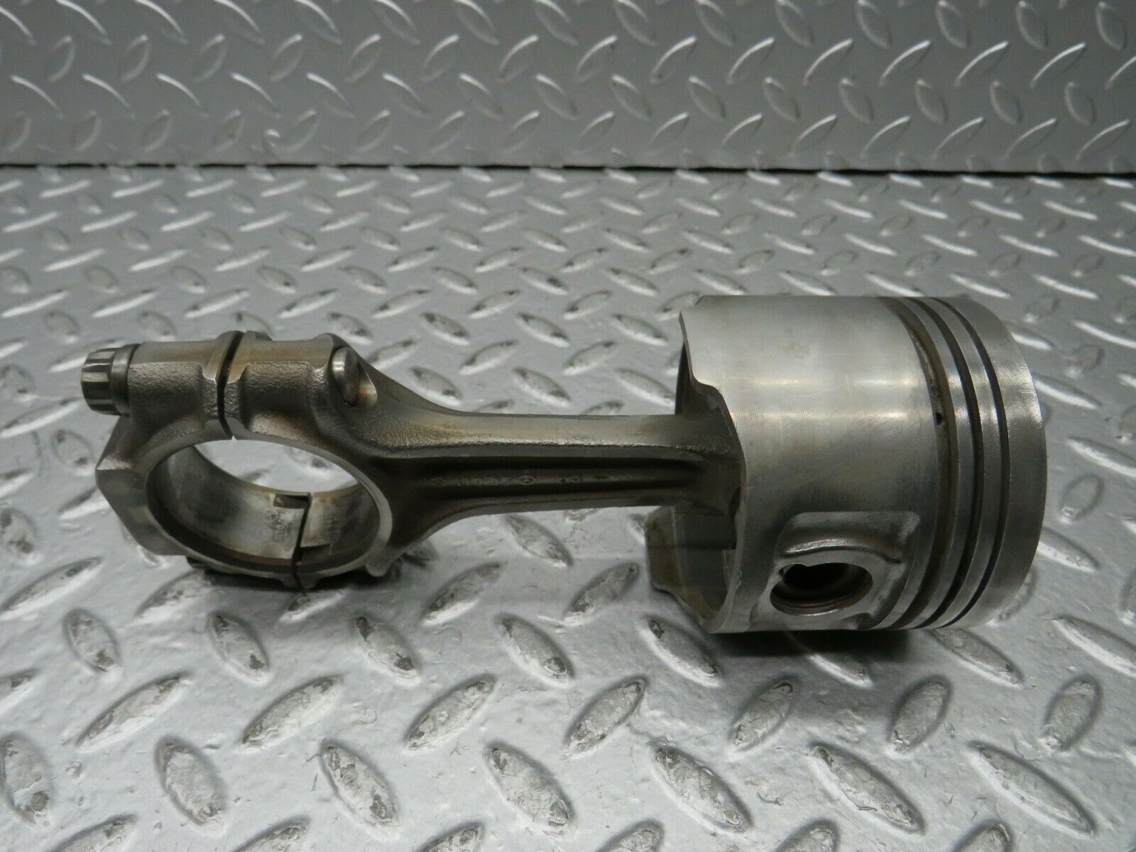 22209 Mercedes-Benz S123 280TE Piston With Connecting Rod 85.975 mm