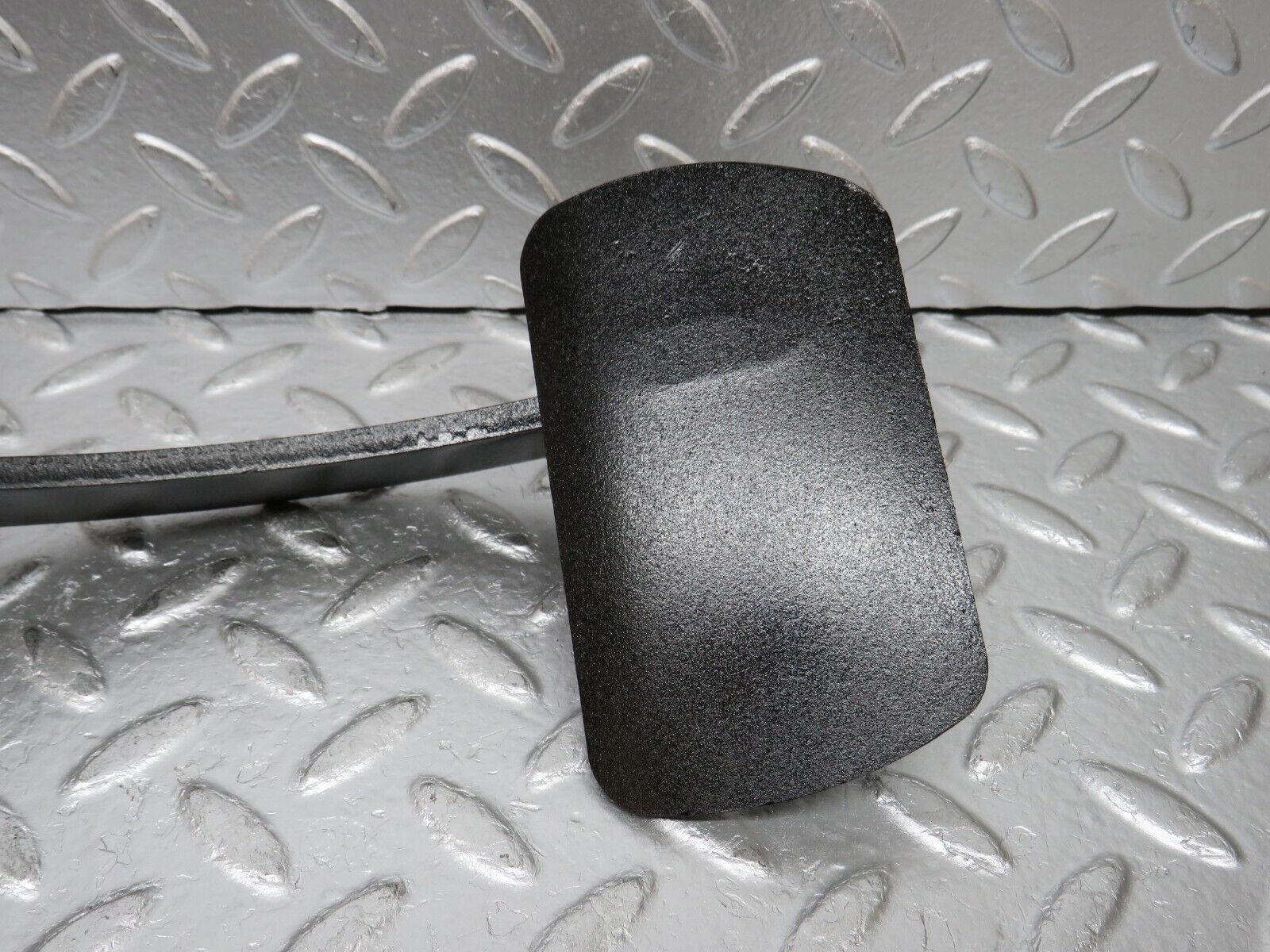 0775 Mercedes-Benz C107 350SLC Coupe Coupe Brake Pedal