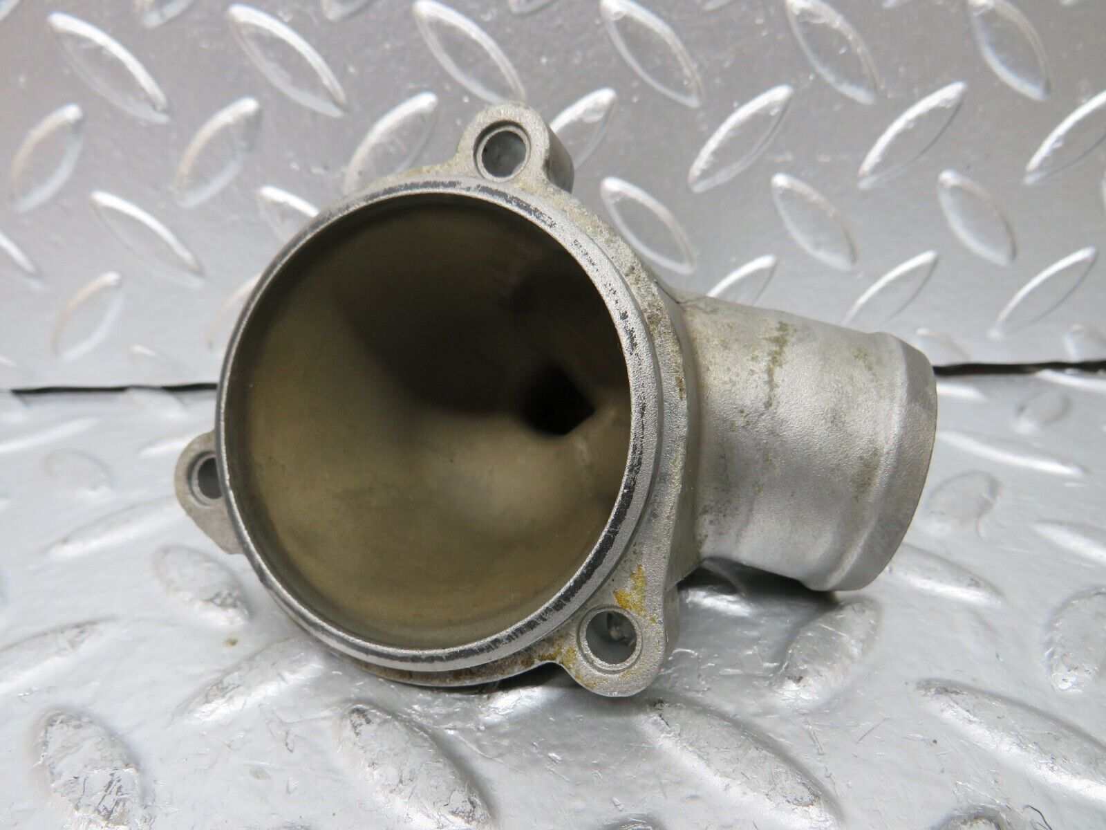 24860 Mercedes-Benz W140 S320 Thermostat Housing 1042030374