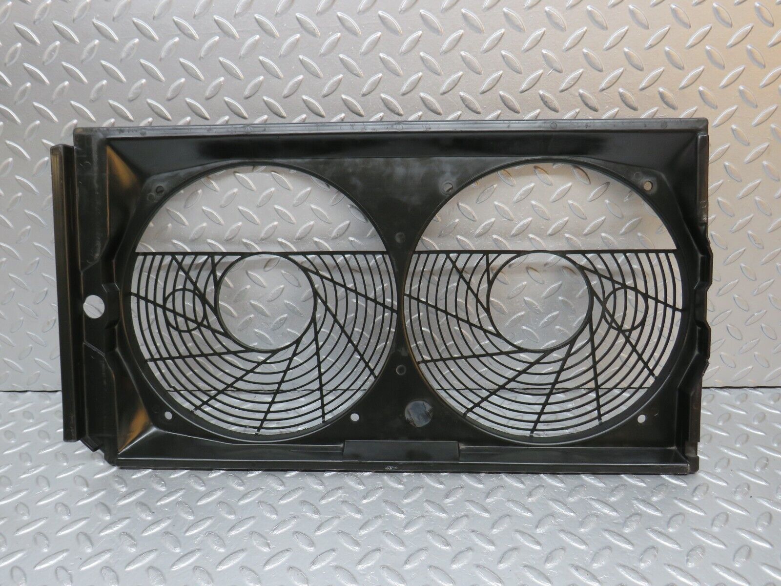 39384 Mercedes-Benz R129 320SL Coupe Engine Fan Shroud 1295051055