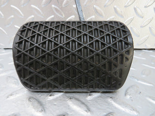25762 Mercedes-Benz W124 280E Brake Pedal 1232910082