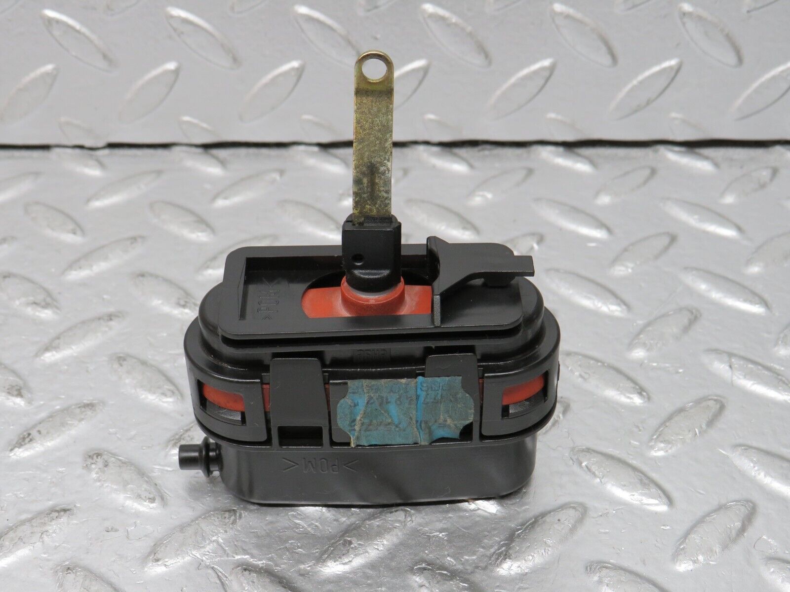 33439 Mercedes-Benz W202 C180 Trunk Lock Vacuum Actuator