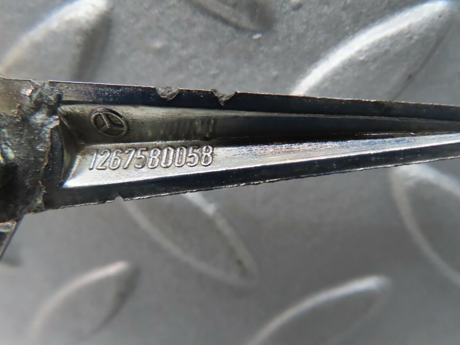 13623 Mercedes-Benz W123 200 Trunk Boot Lid Emblem  1267580058