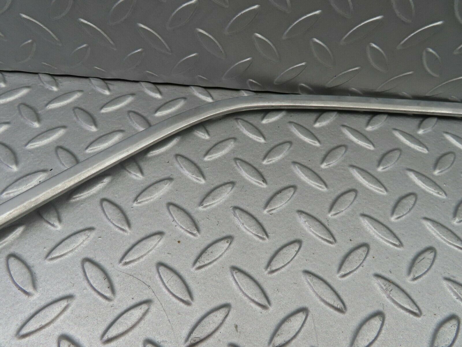 6210 Mercedes-Benz W126 380SE Door Chrome Window Frame Front Left