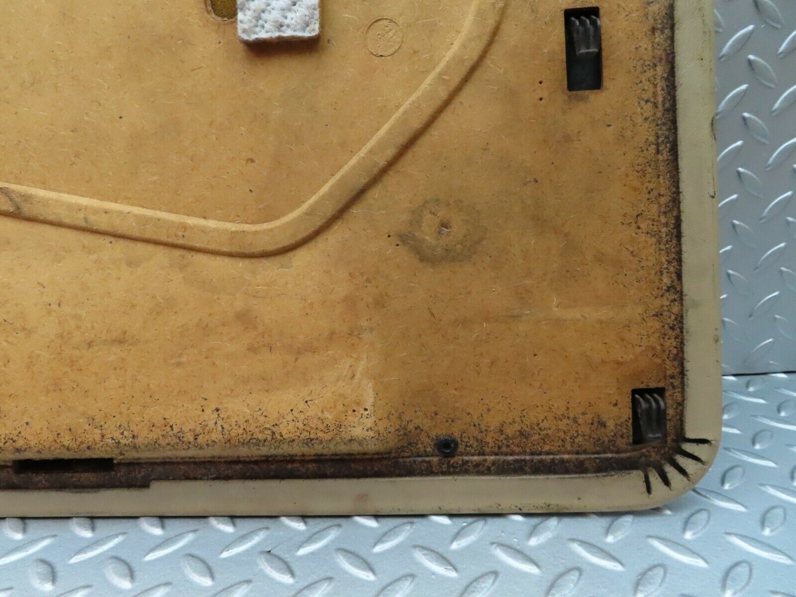 5263 Mercedes-Benz W124 230E Front Right Door Card Beige 1247271470