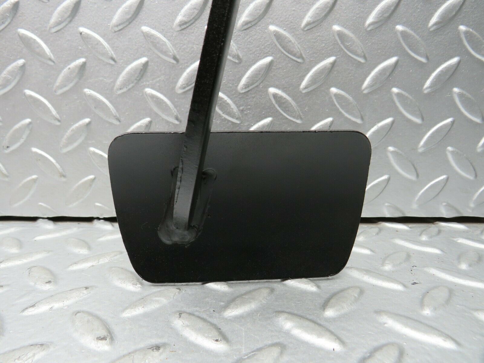 22138 Mercedes-Benz S123 280TE Wagon Brake Pedal