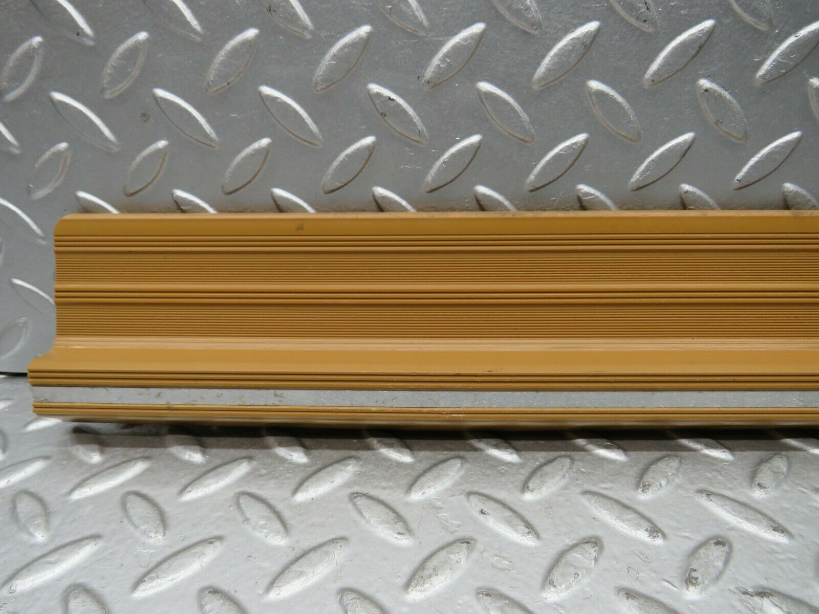 21998 Mercedes-Benz S123 280TE Wagon Rear Right Door Sill Trim Palomino
