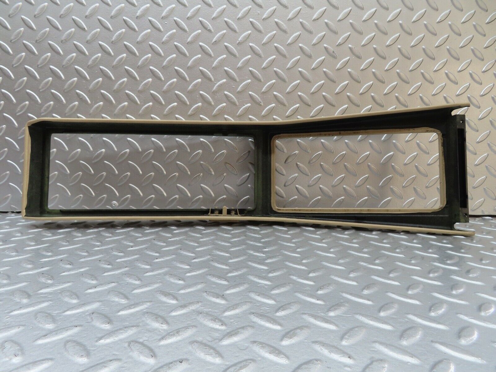 19915 Mercedes-Benz R129 300SL Coupe Centre Console Cover Cream