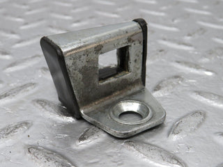 32379 Mercedes-Benz S124 300TE Wagon Door Lock Latch