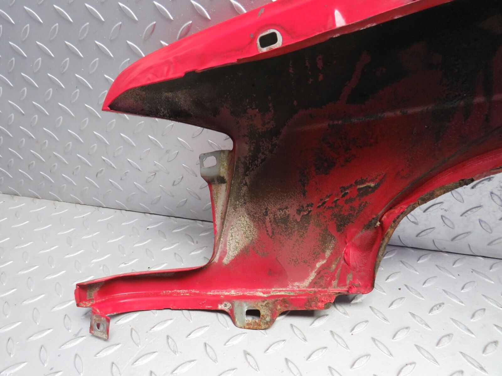38745 Mercedes-Benz W201 190E 2.6L Front Right Wing Fender
