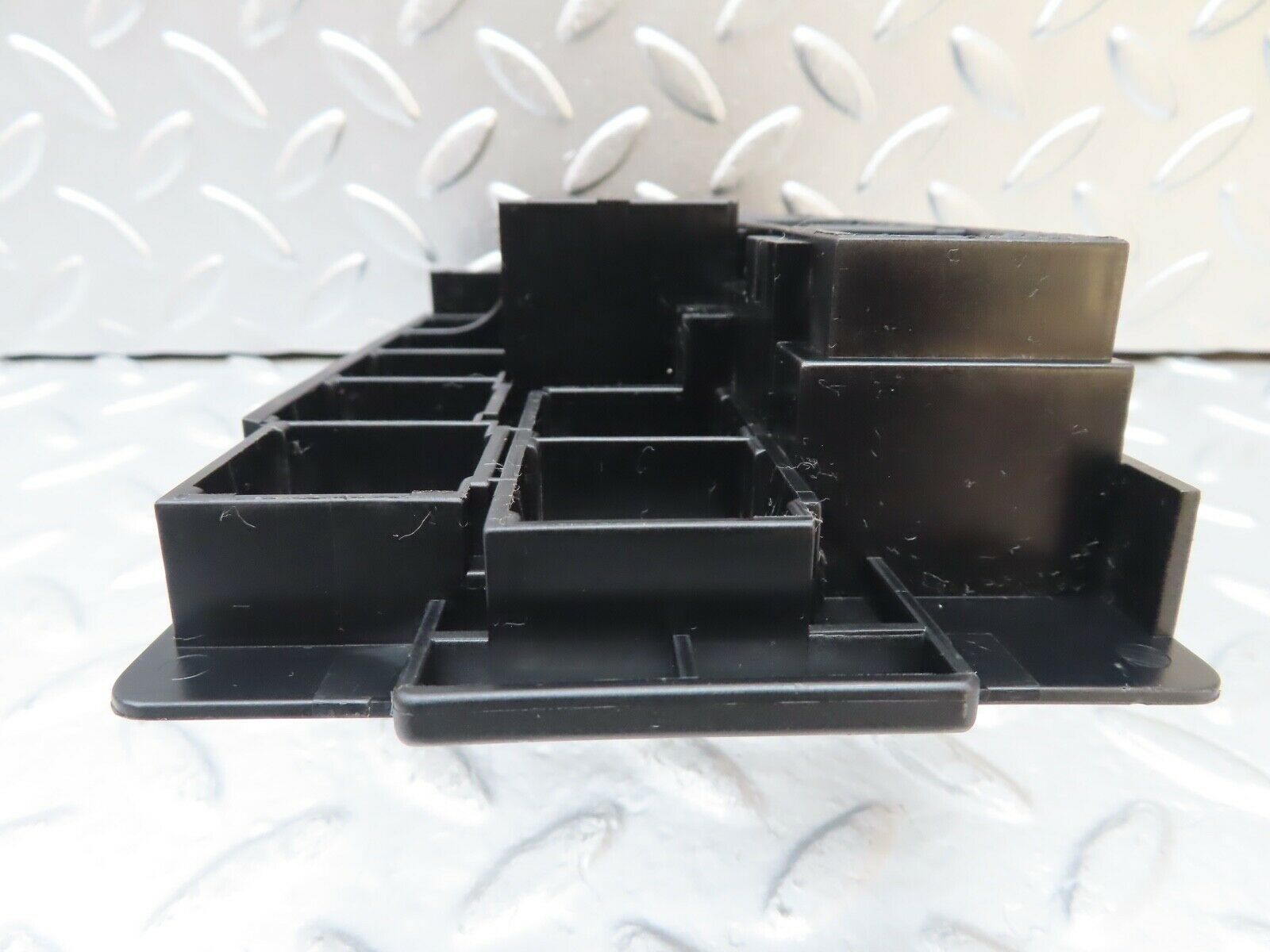 19911 Mercedes-Benz R129 300SL Coupe Relay Bracket 1295450140