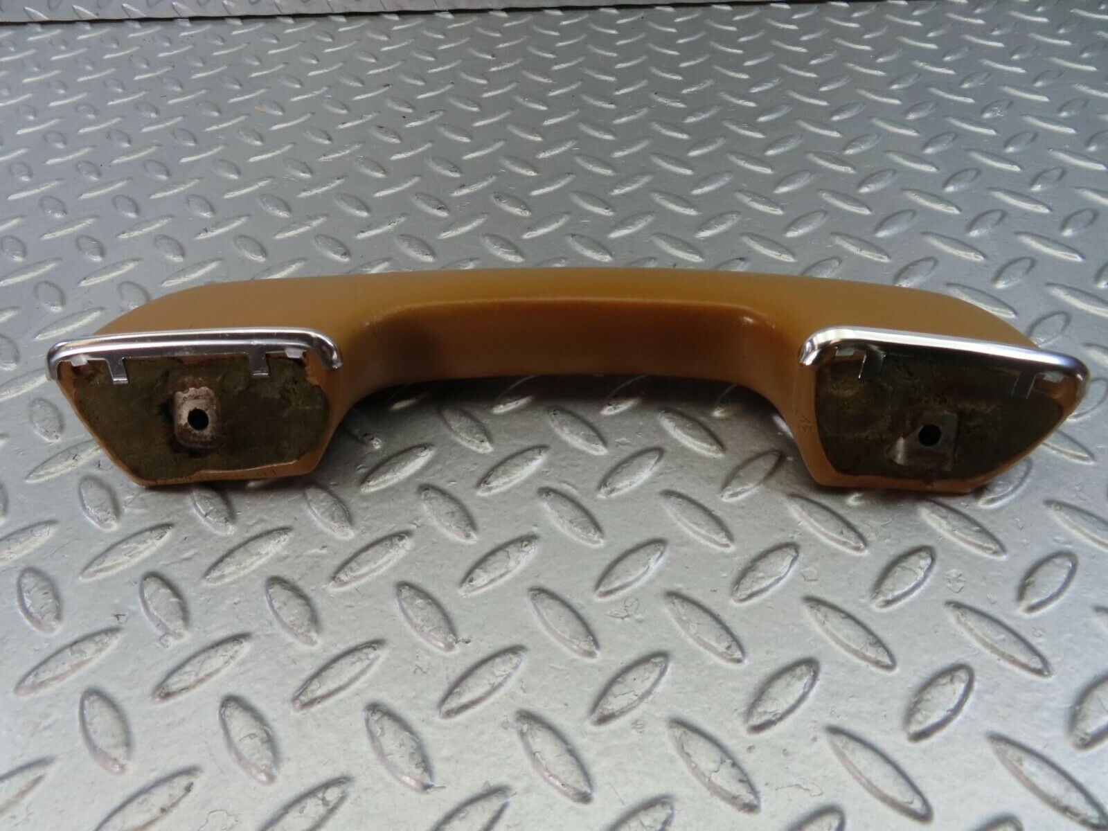 10783 Mercedes-Benz W123 230E Inner Door Handle Front Right 1239702001