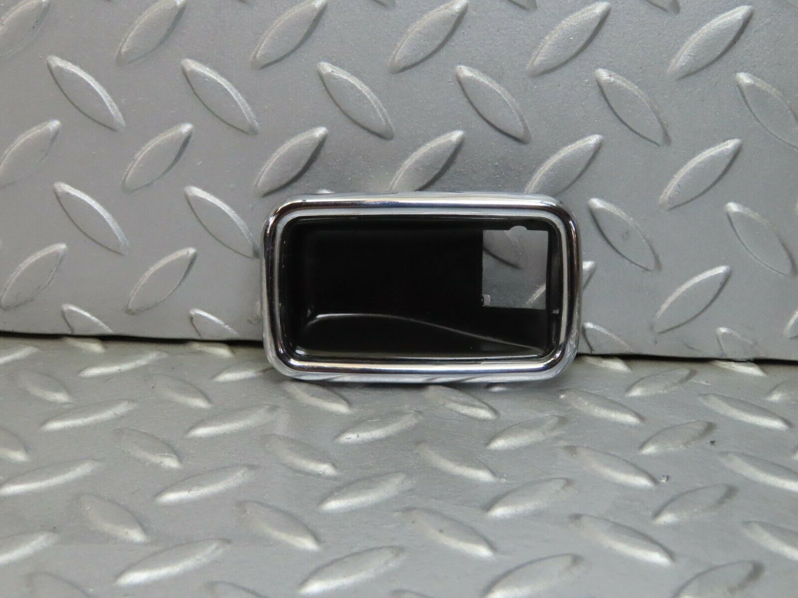 7904 Mercedes-Benz W115 220D Chrome Frame For Door Handle Left 1087660511