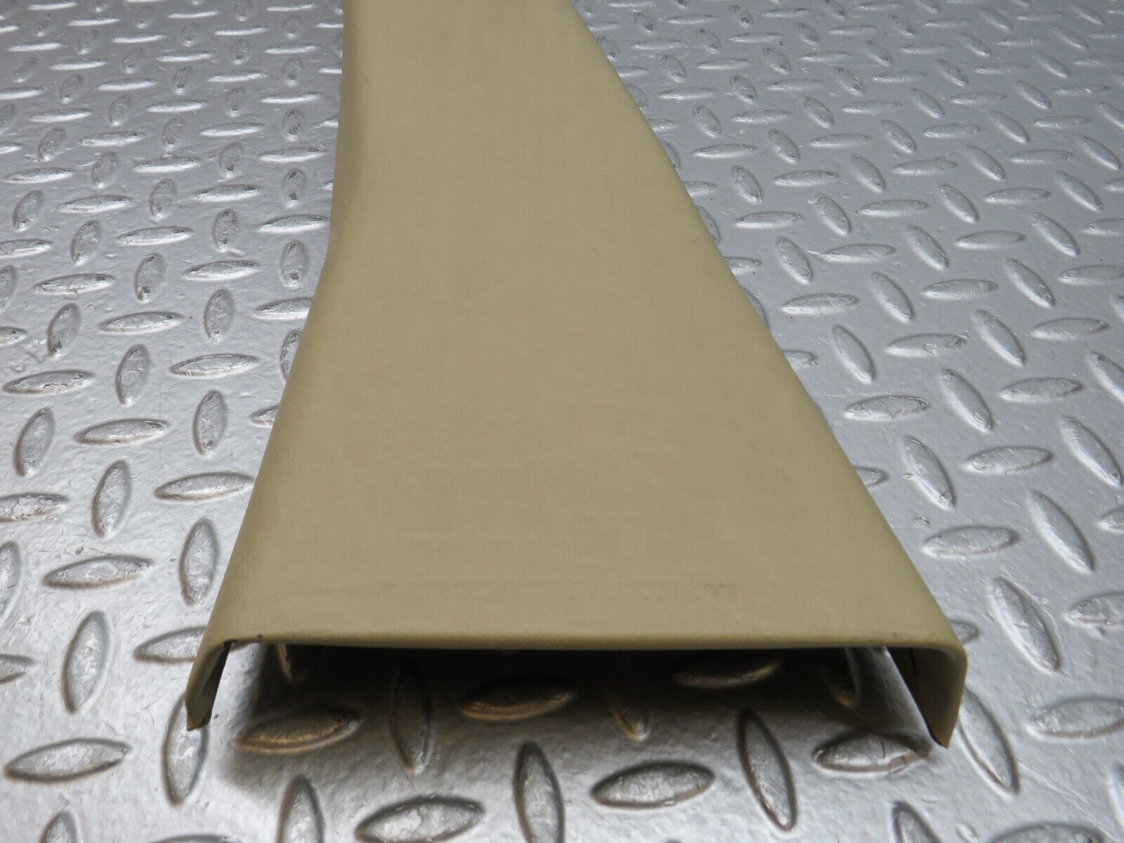 38711 Mercedes-Benz W201 190E 2.6L B Pillar Cover Left Beige 2016921789 2016920044