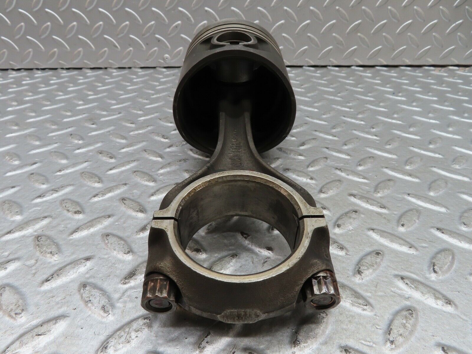 19198 Mercedes-Benz W123 300D Piston With Connecting Rod 91.48 mm
