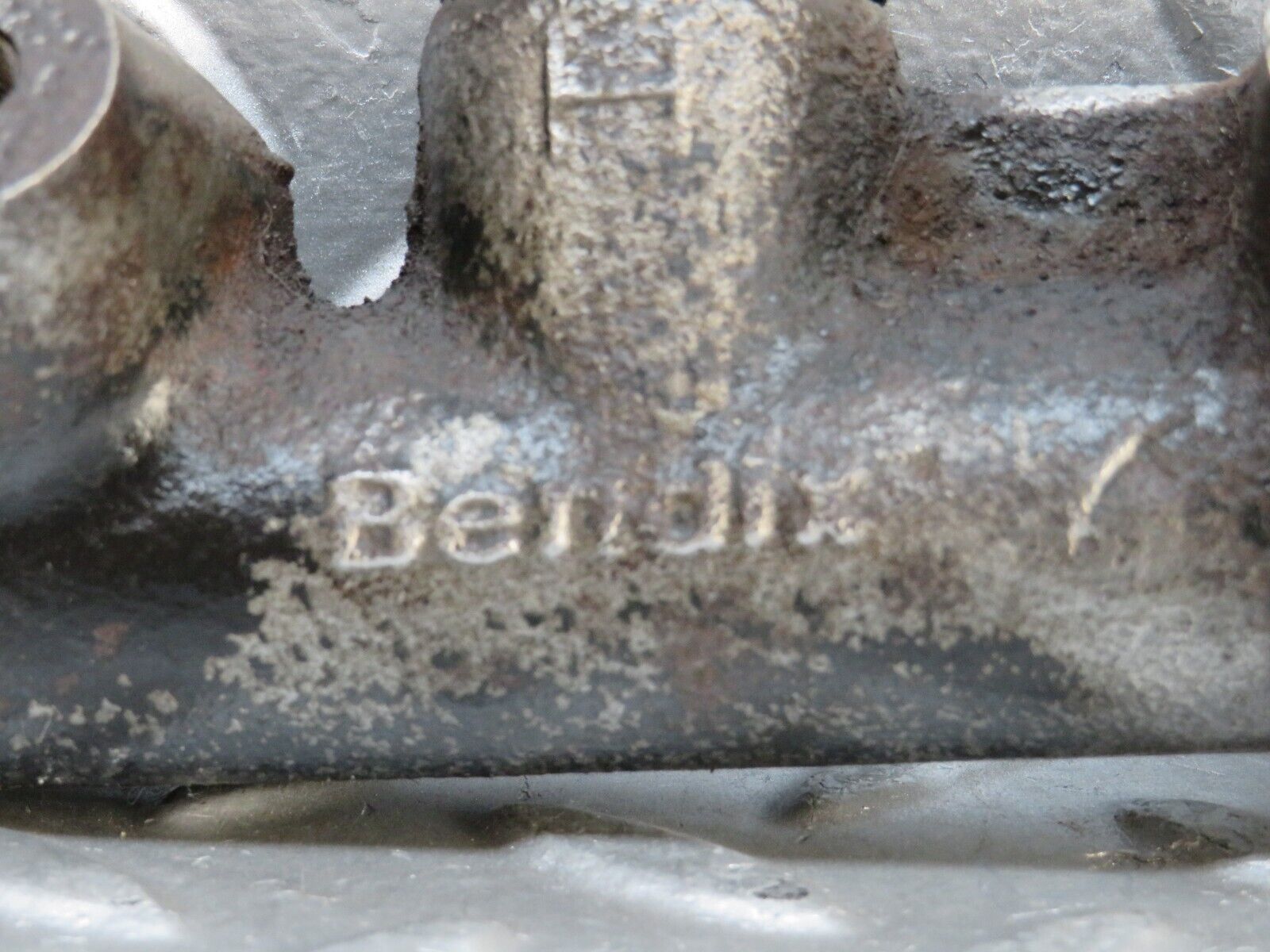 28142 Mercedes-Benz W123 280E Brake Master Cylinder Bendix 2580