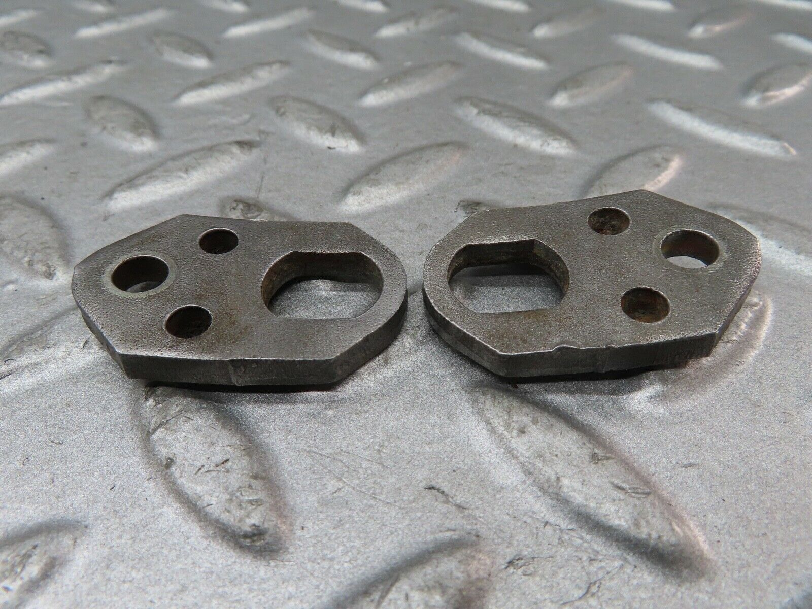 17734 Mercedes-Benz W116 450SEL Fuel Injector Bracket