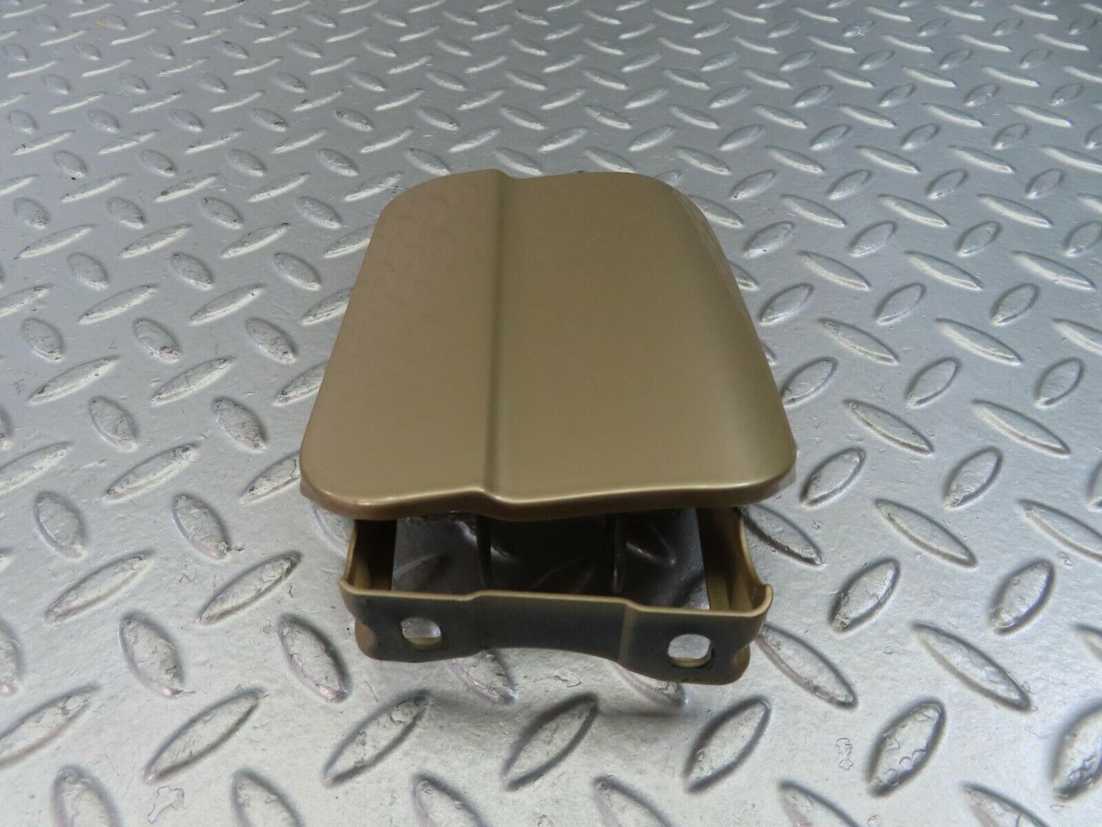 10797 Mercedes-Benz W123 230E Fuel Tank Flap Cap 1235840039