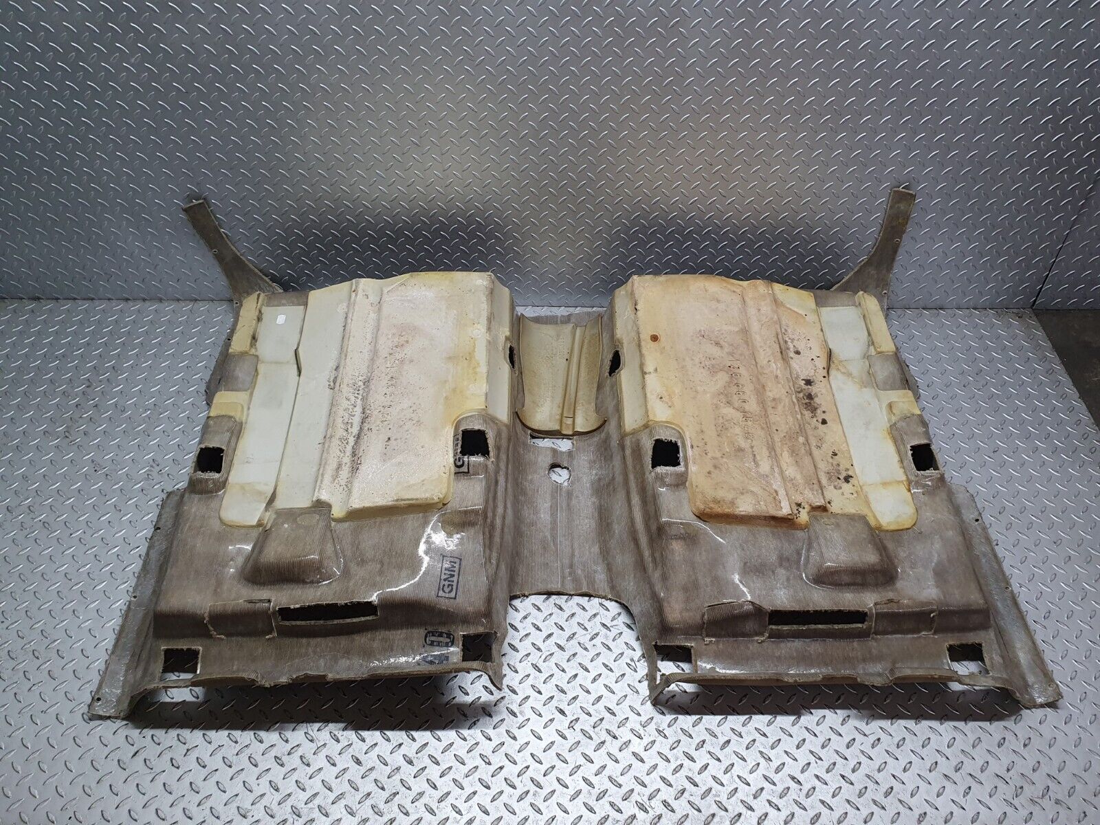 41136 Mercedes-Benz W126 300SE Rear Floor Carpet Beige 1266801546