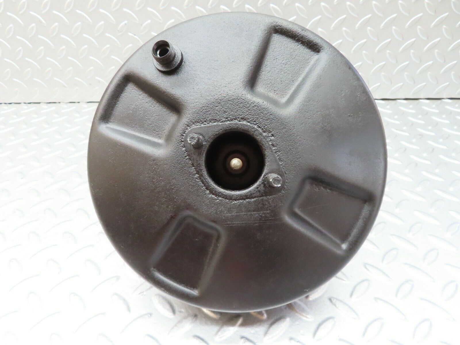 18057 Mercedes-Benz W123 200 Brake Booster