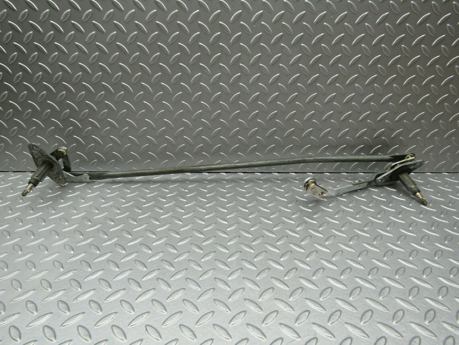 3395 Mercedes-Benz W108 280SE Windshield Wiper Linkage