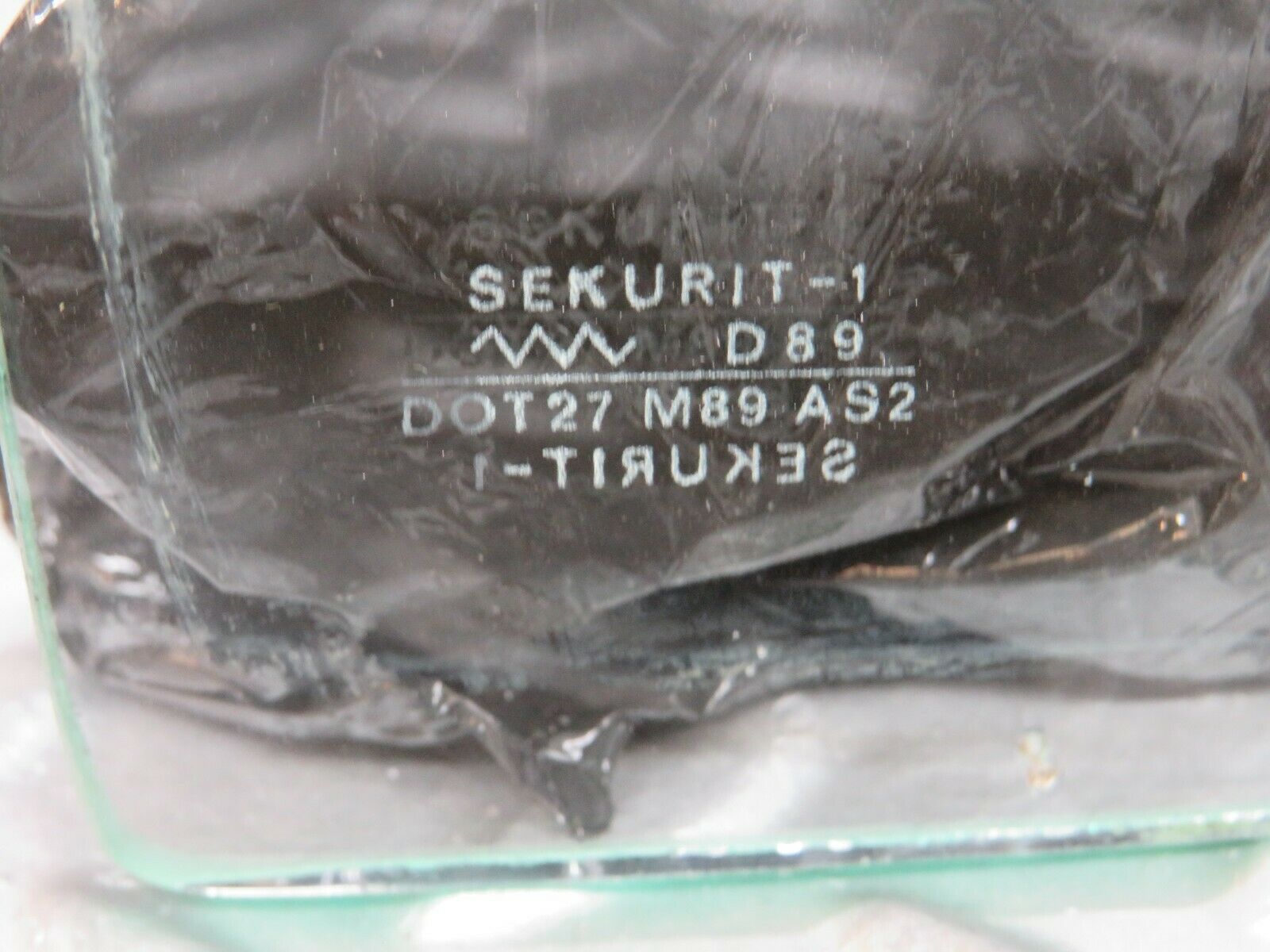 24582 Mercedes-Benz W108 Rear Left Quarter Glass