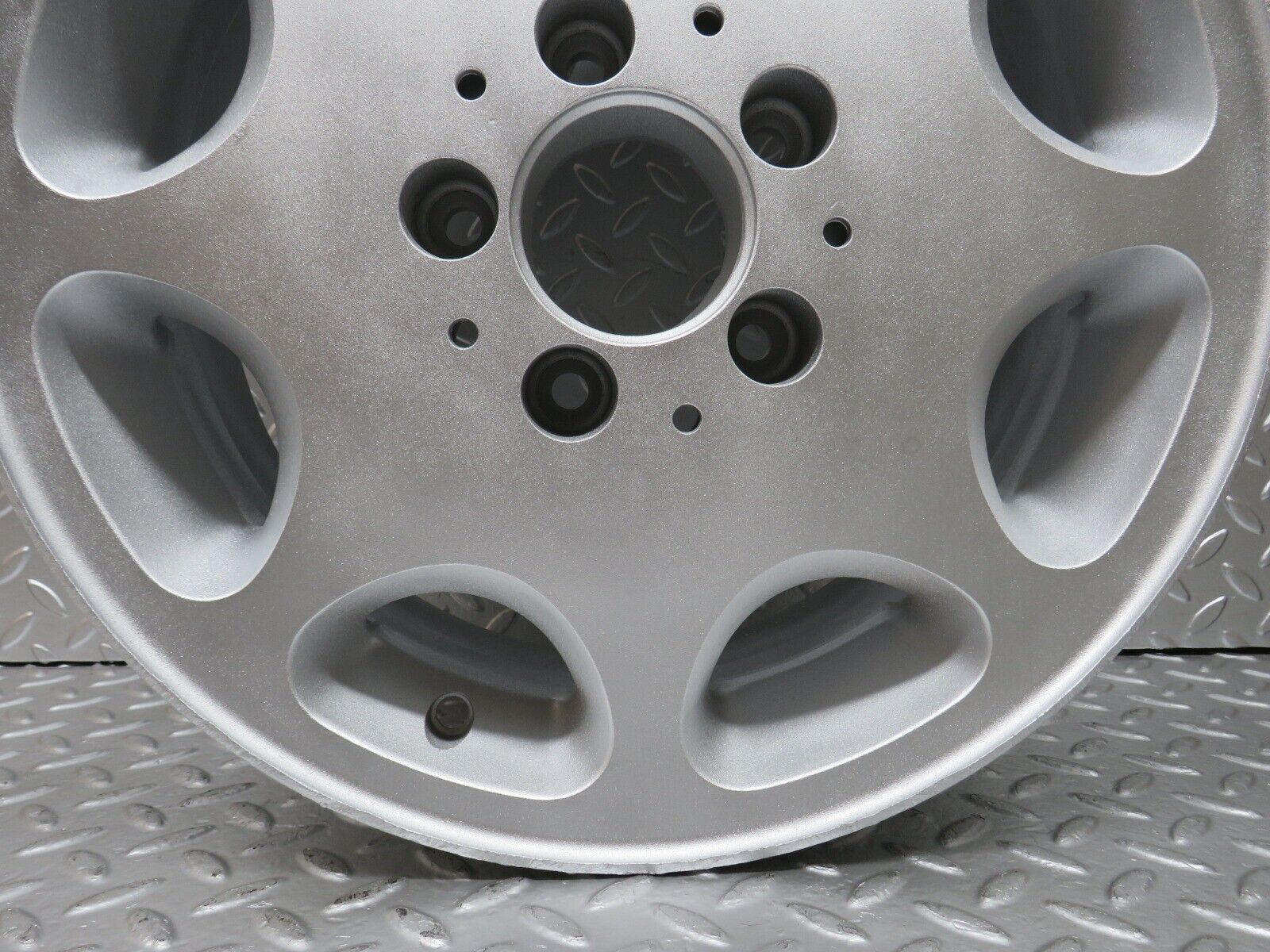 24463 Mercedes-Benz Alloy Wheel 6.5Jx15H2 ET44