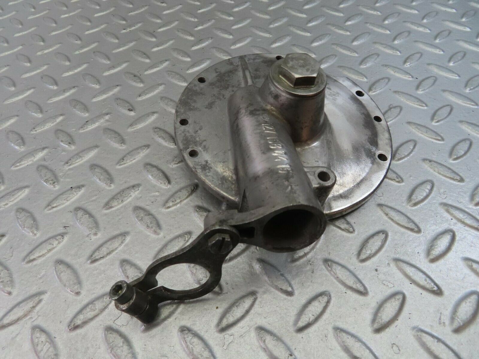 10176 Mercedes-Benz W111 280SE Ignition Distributor Housing 1271580415