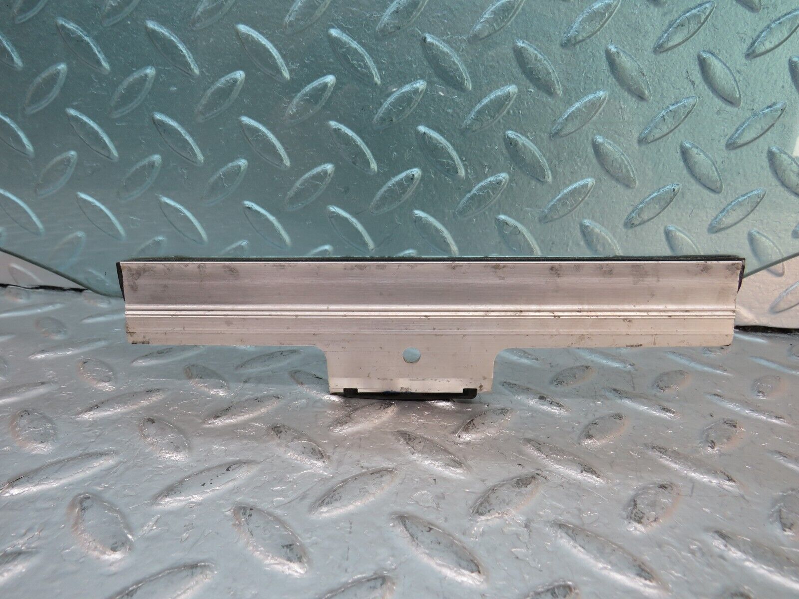 34974 Mercedes-Benz W210 320E Rear Right Door Window Glass